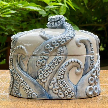 Tentacle Box
